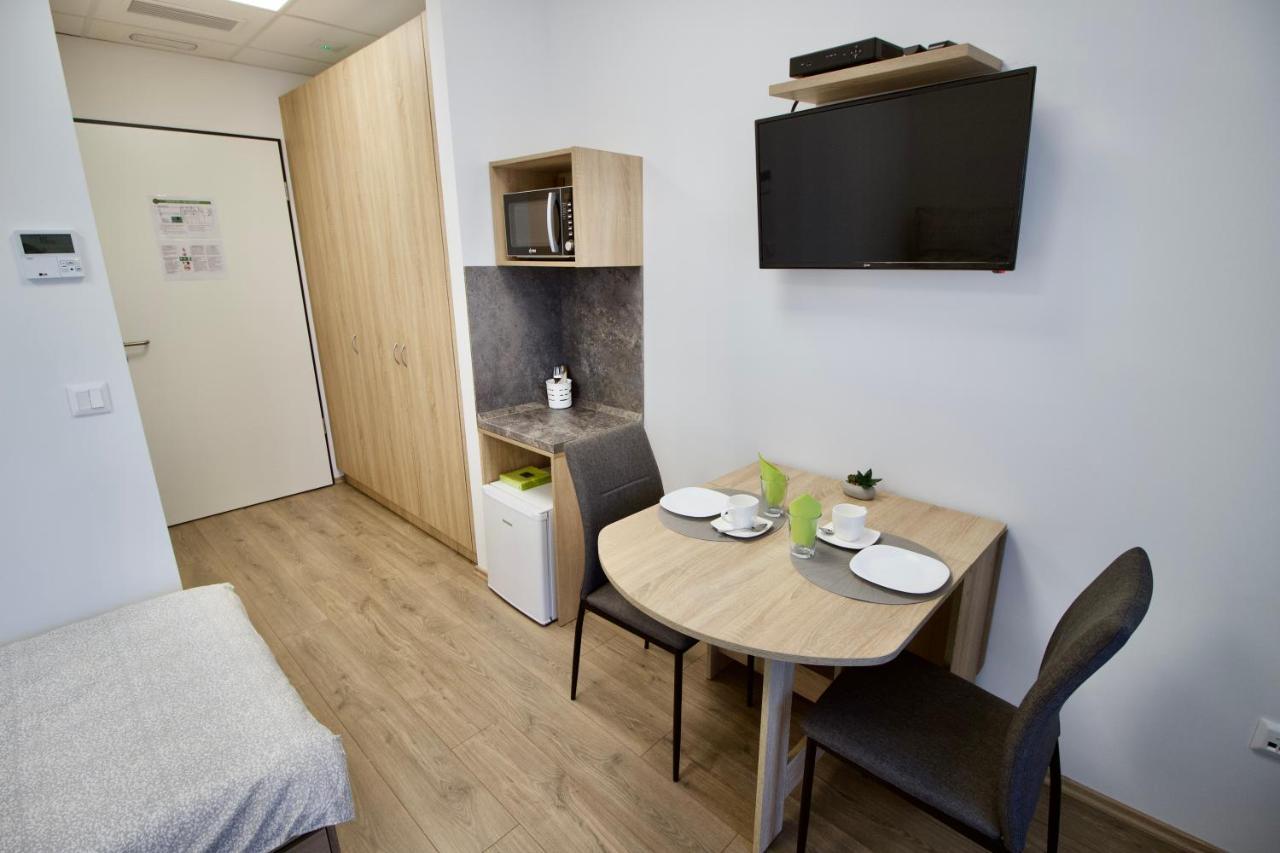 Sport Centrum Apartman Papa Luaran gambar